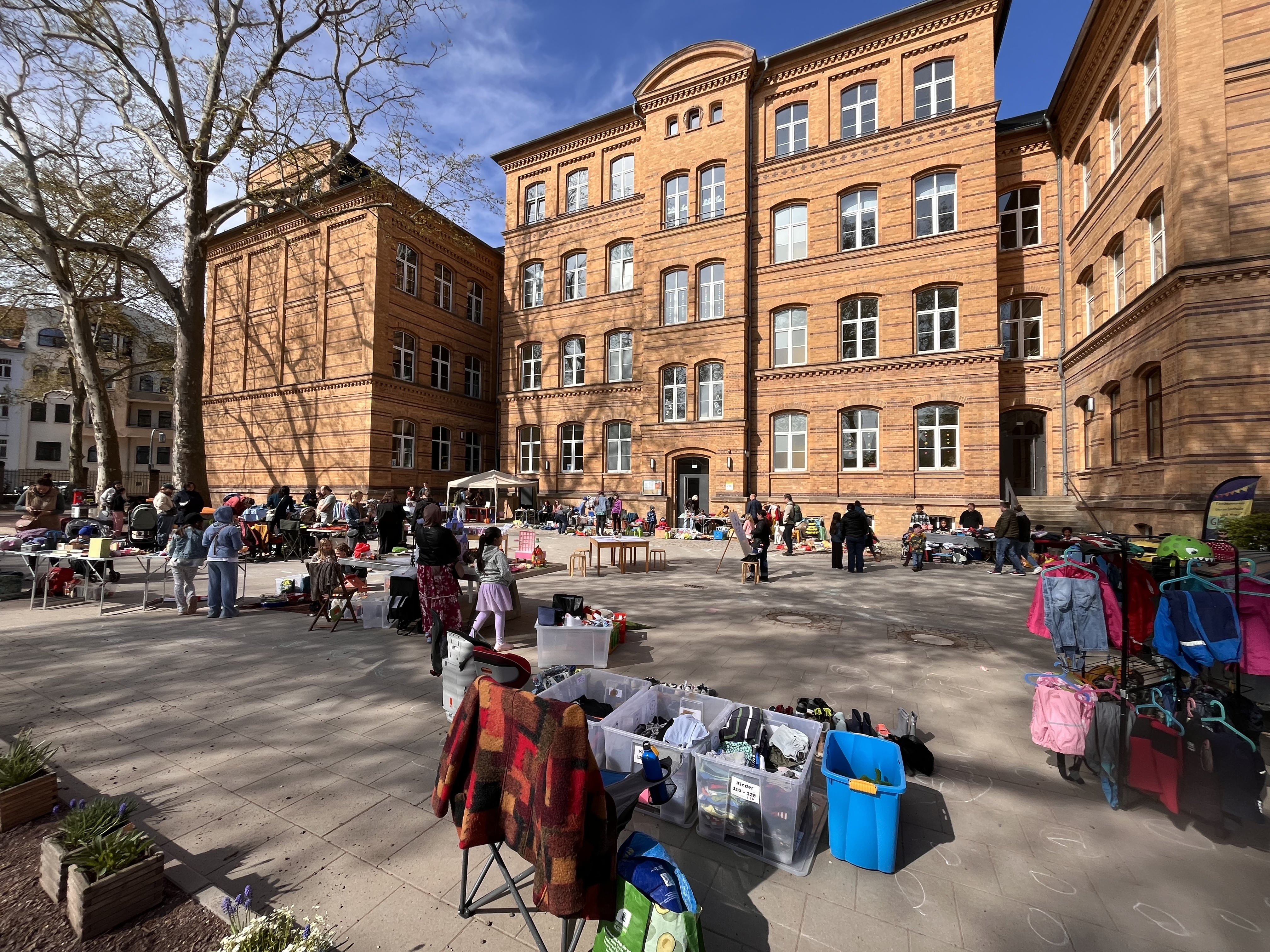 Flohmarkt Bild 2