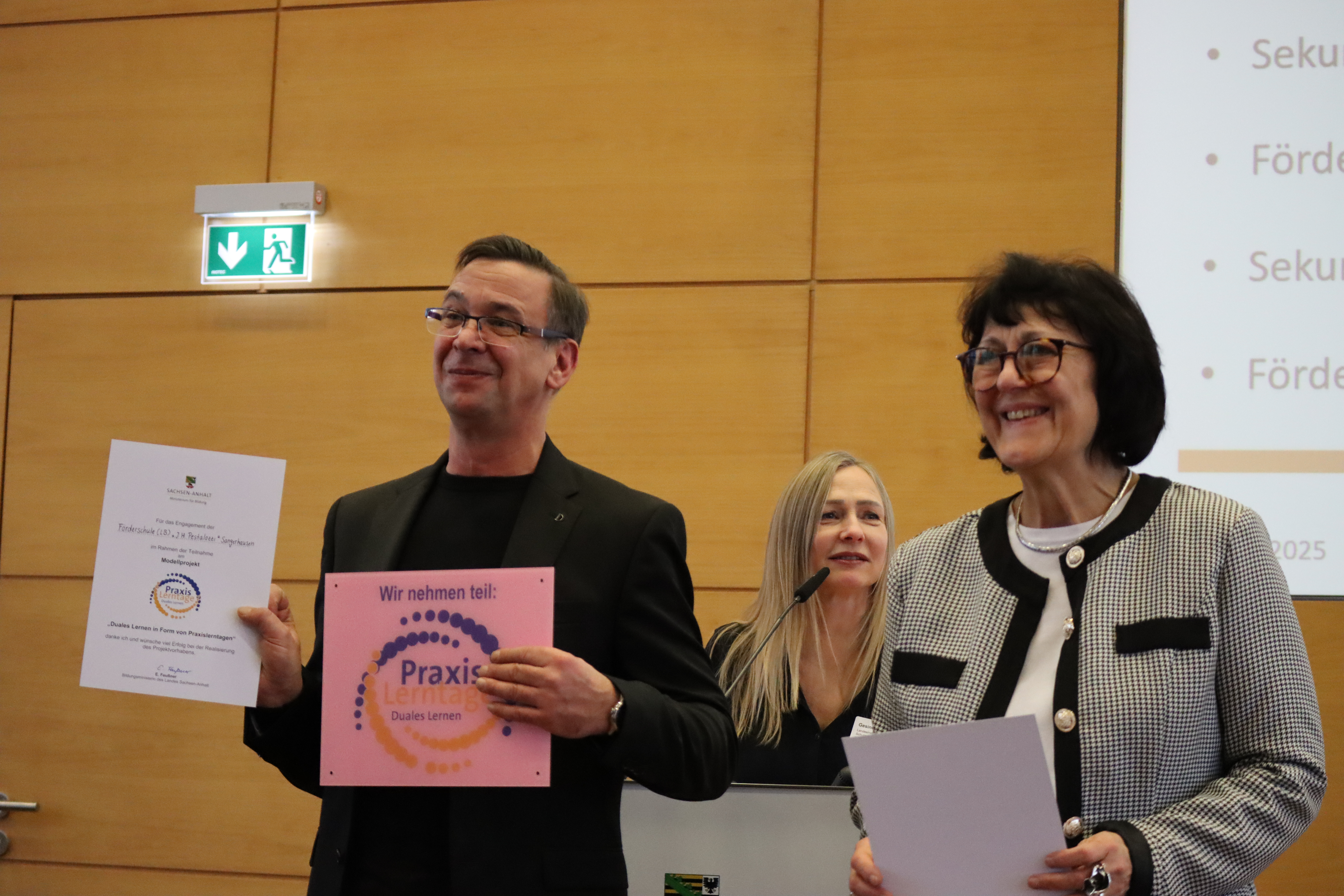 Die Pestalozzischule von Herrn Thomas Kalz aus Sangerhausen wird ebenfalls ausgezeichnet.